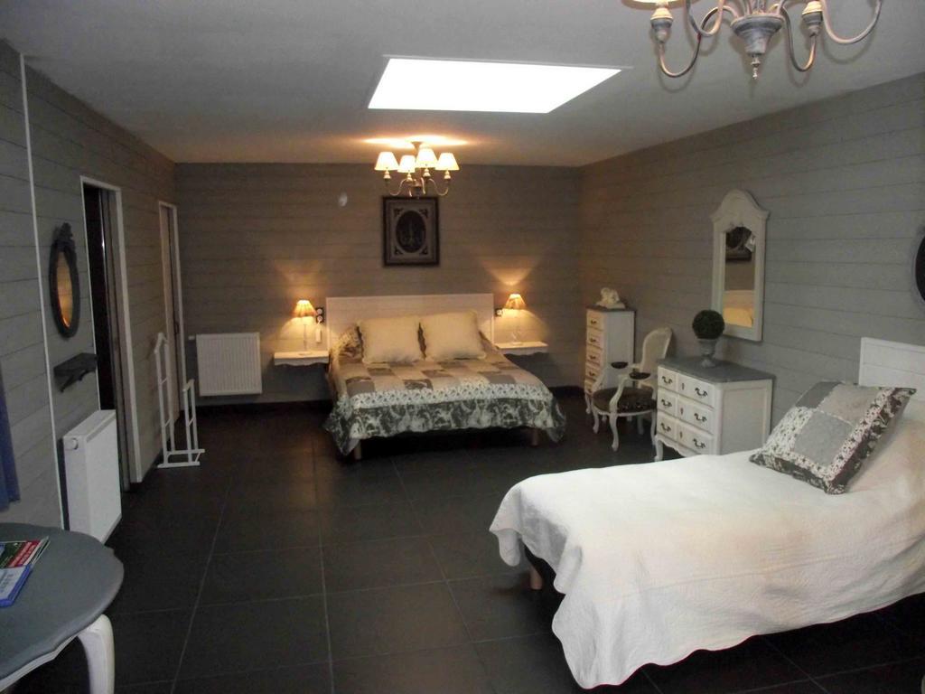 Les Belles Epoques B&B - Piscine - Terrasses - Brumisateurs - Proche Puy Du Fou Saint-Germain-sur-Moine Værelse billede